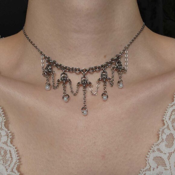 Victorian fairy princess chandelier necklace with a small silver chain - Picture 9 of 10